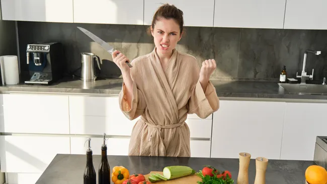 Жена не хочет готовить: причины и решения